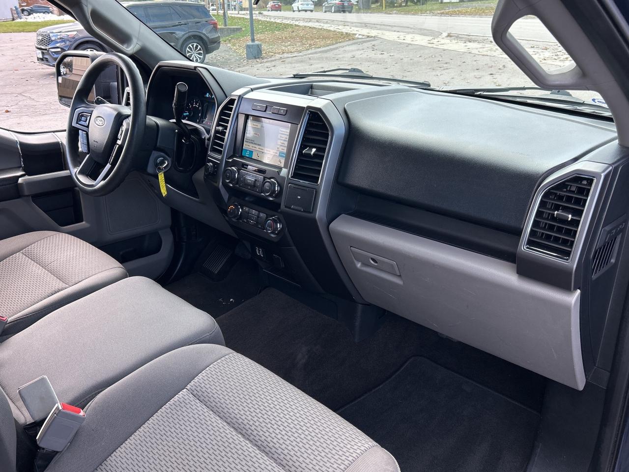 2019 Ford F-150 XLT 5L/4X4/BACKUP CAMERA  CALL PICTON 78K KM'S Photo