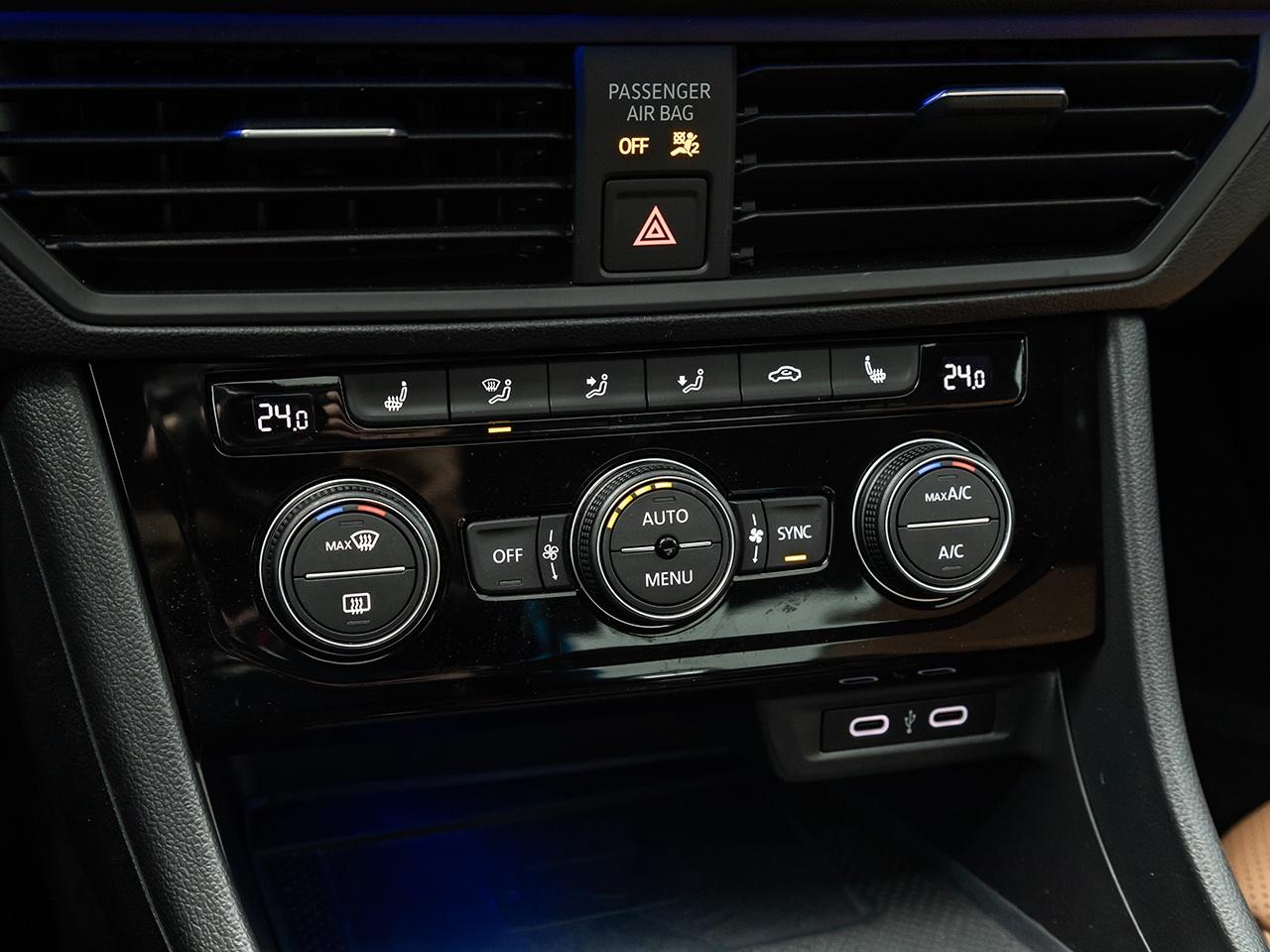 2023 Volkswagen Jetta Highline auto Photo