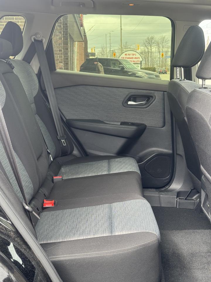 2023 Nissan Rogue AWD SV, ALLOYS, Moonroof Photo