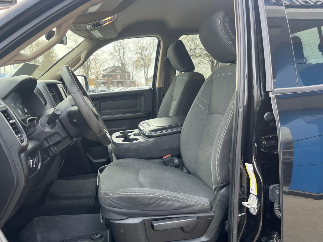 2019 RAM 2500 TRADESMAN WORK READY! Photo