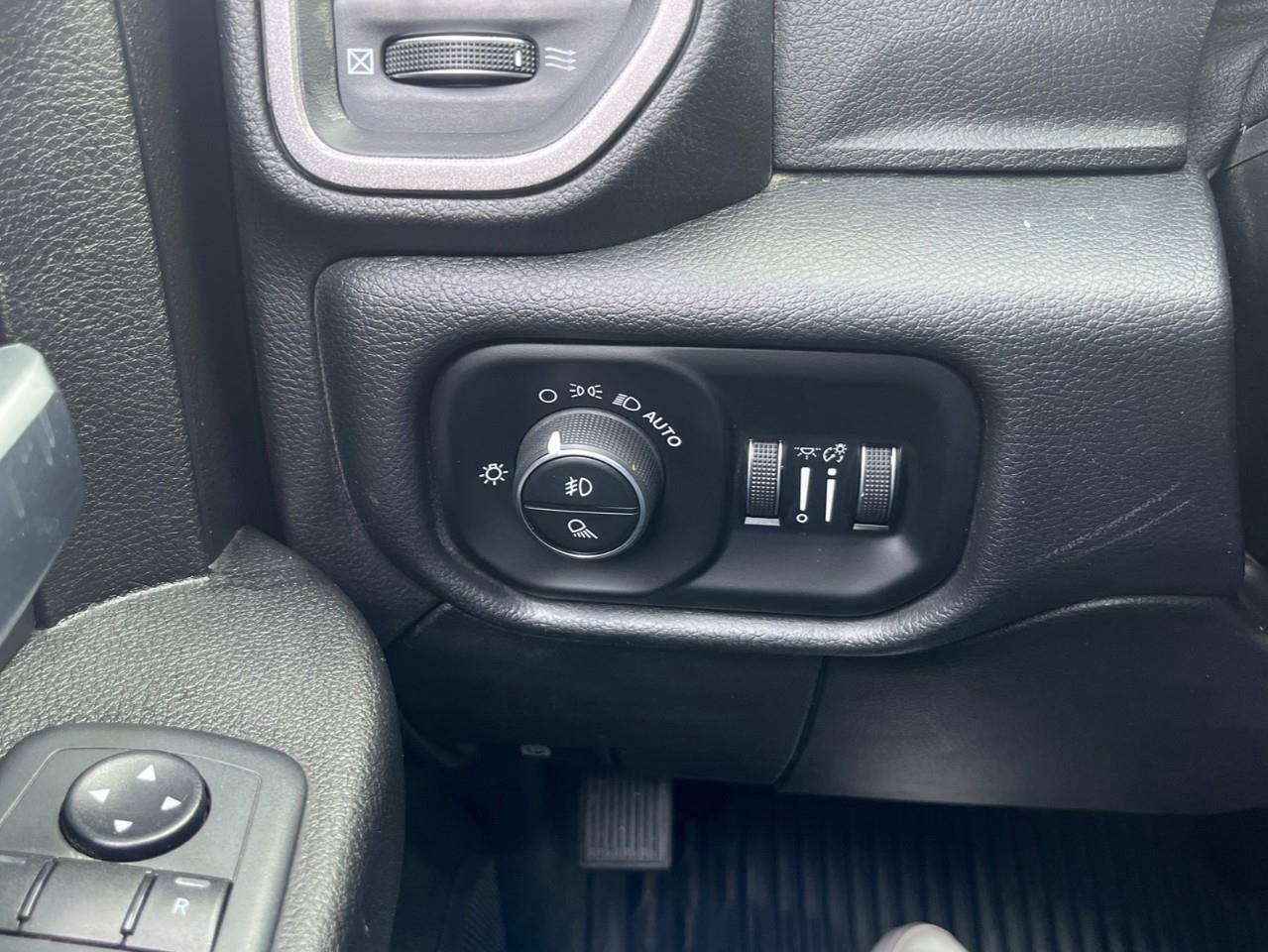 2019 RAM 2500 TRADESMAN WORK READY! Photo