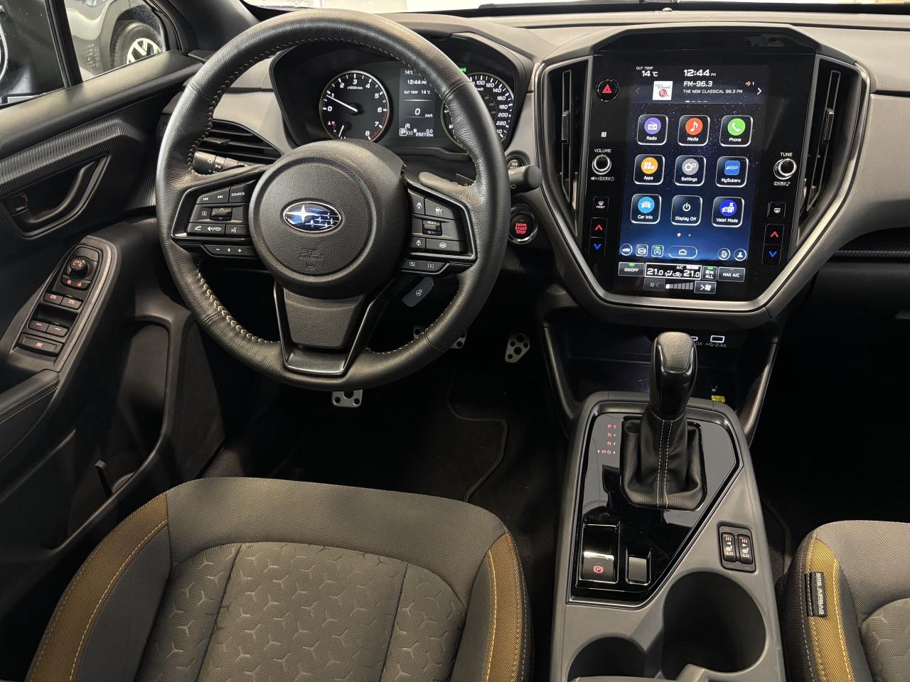 2024 Subaru Crosstrek ONYX   1 OWNER   CLEAN CARFAX   SUNROOF   CARPLAY! Photo