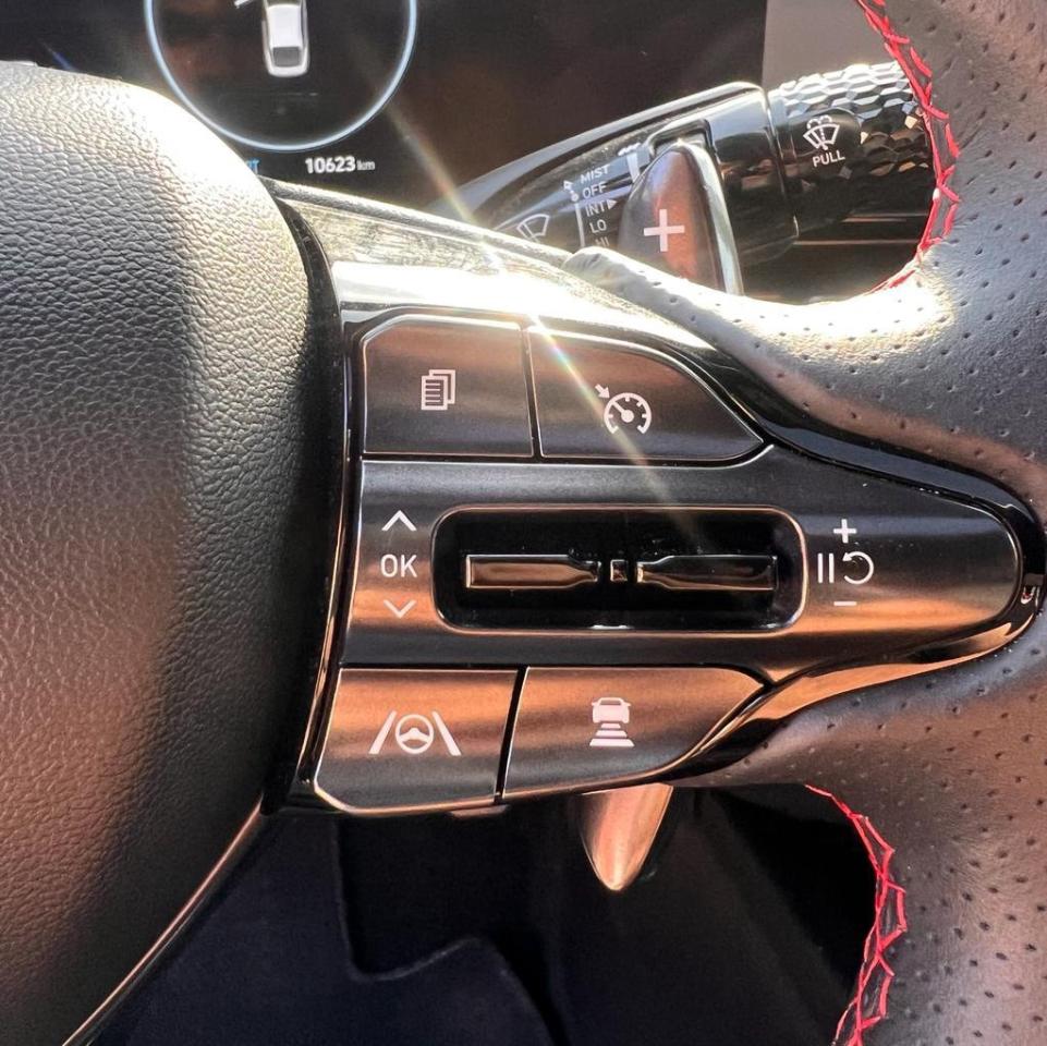 2023 Hyundai Elantra N LINE ULTIMATE, SUNROOF, LEATHER SEATS, NAV Photo