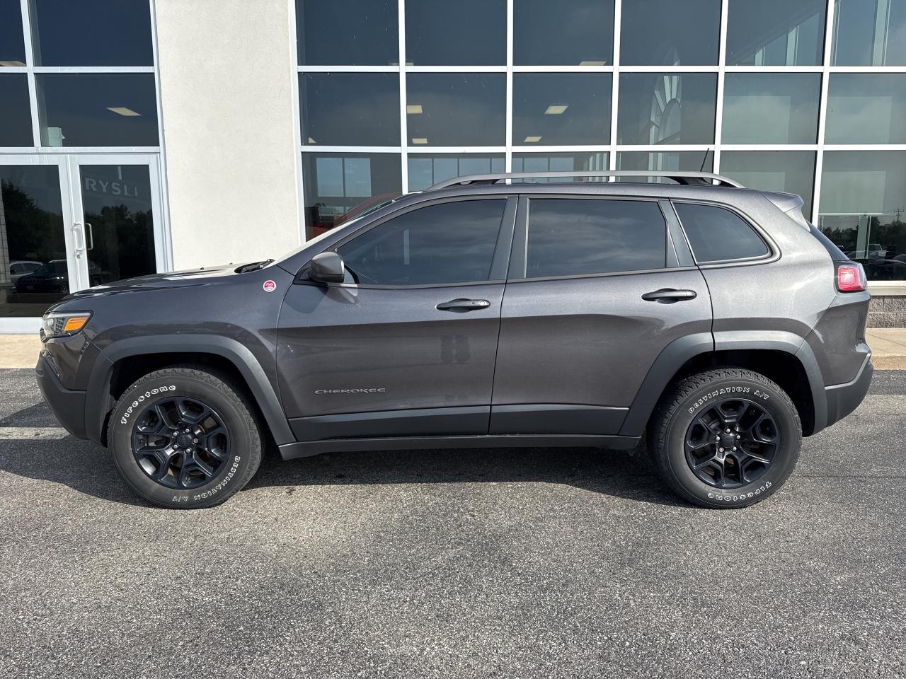 2020 Jeep Cherokee Trailhawk Photo