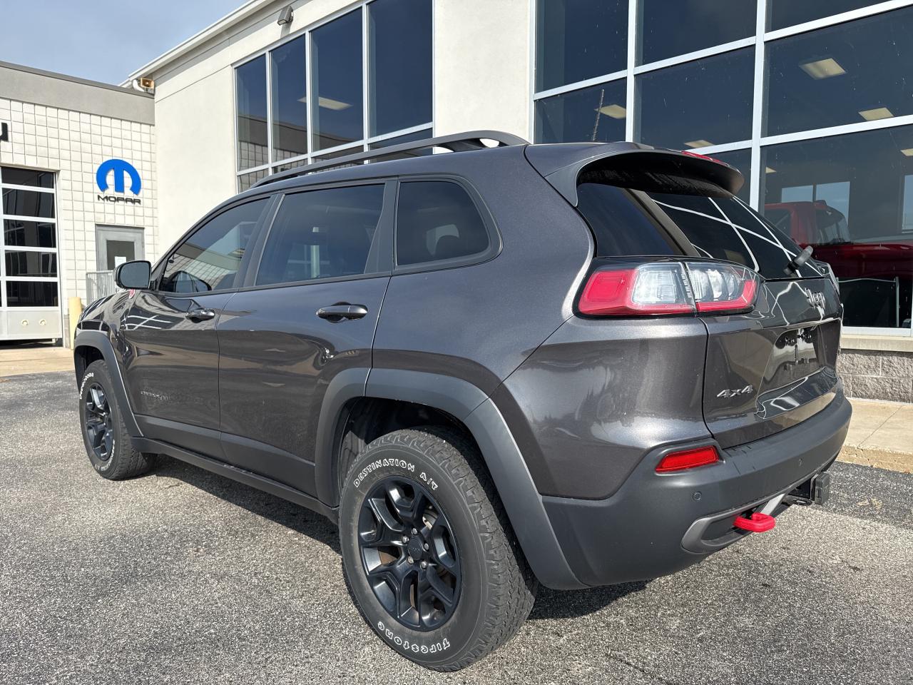 2020 Jeep Cherokee Trailhawk Photo