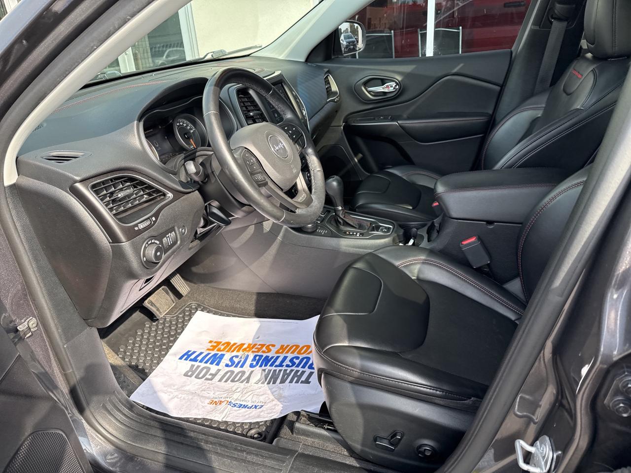 2020 Jeep Cherokee Trailhawk Photo