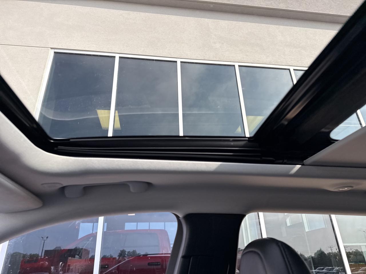 2020 Jeep Cherokee Trailhawk Photo