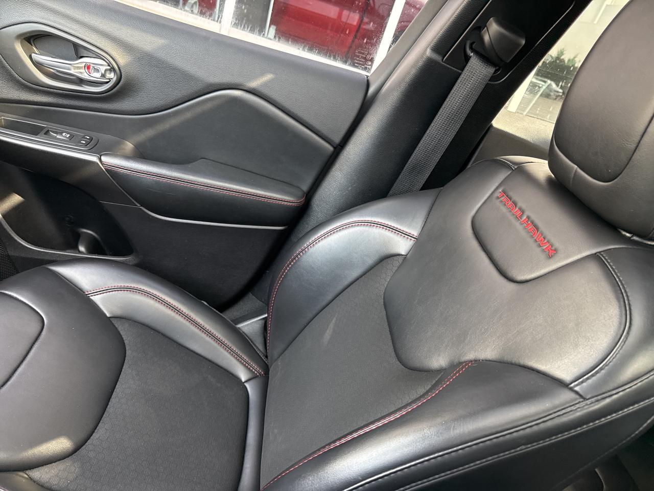 2020 Jeep Cherokee Trailhawk Photo