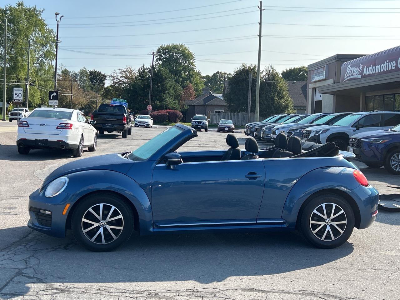 2018 Volkswagen Beetle Convertible Trendline HTD SEATS/B-U CAM CALL NAPANEE6133542100 Photo2