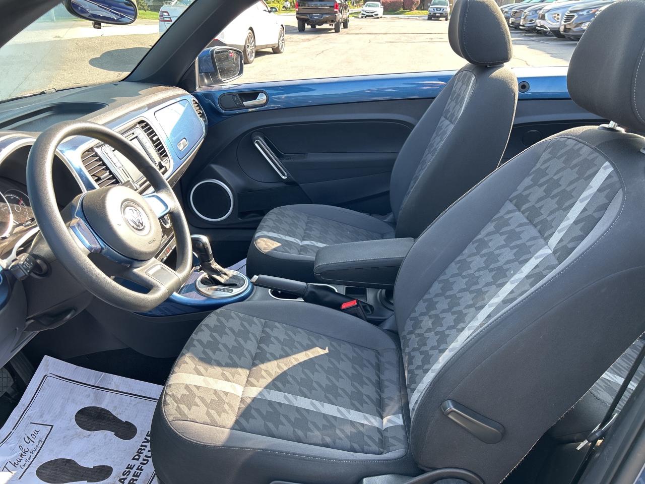 2018 Volkswagen Beetle Convertible Trendline HTD SEATS/B-U CAM CALL NAPANEE6133542100 Photo