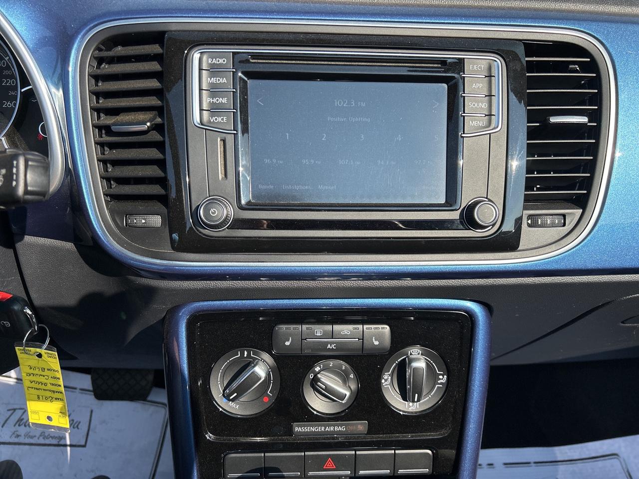 2018 Volkswagen Beetle Convertible Trendline  BELLEVILLE ***613-961-8848 **** Photo