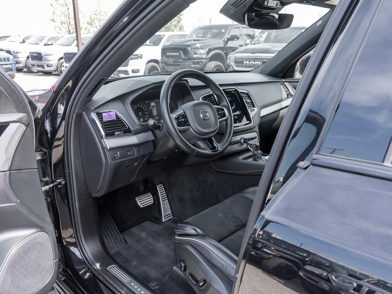 2022 Volvo XC90 T6 AWD R-Design 7-Seater   PANO_ROOF   NAVI Photo