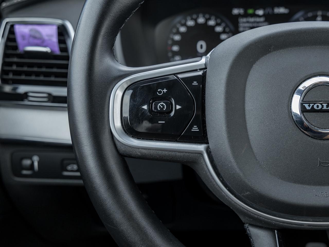 2022 Volvo XC90 T6 AWD R-Design 7-Seater   PANO_ROOF   NAVI Photo