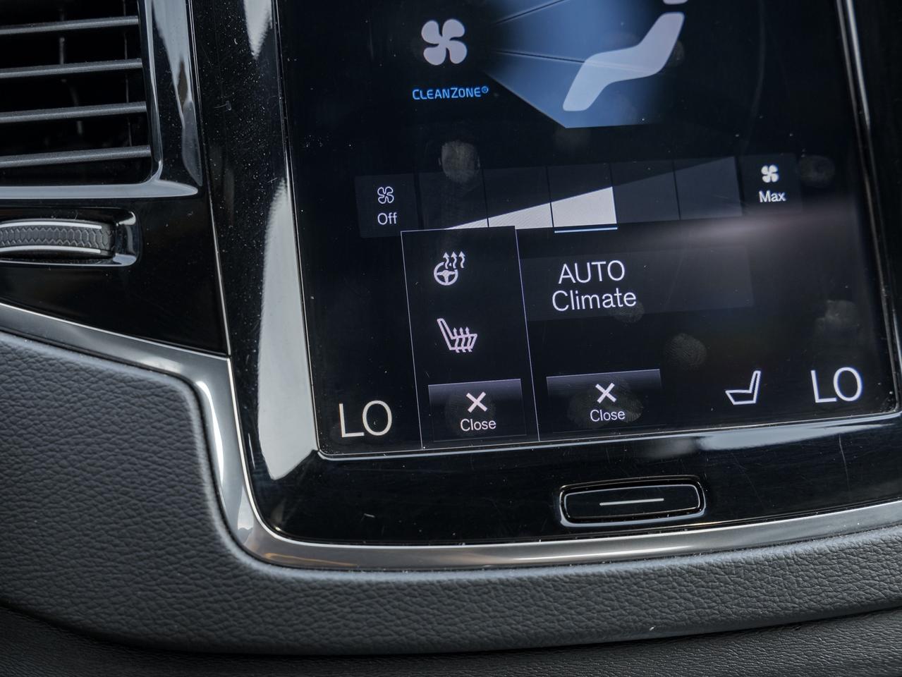 2022 Volvo XC90 T6 AWD R-Design 7-Seater   PANO_ROOF   NAVI Photo