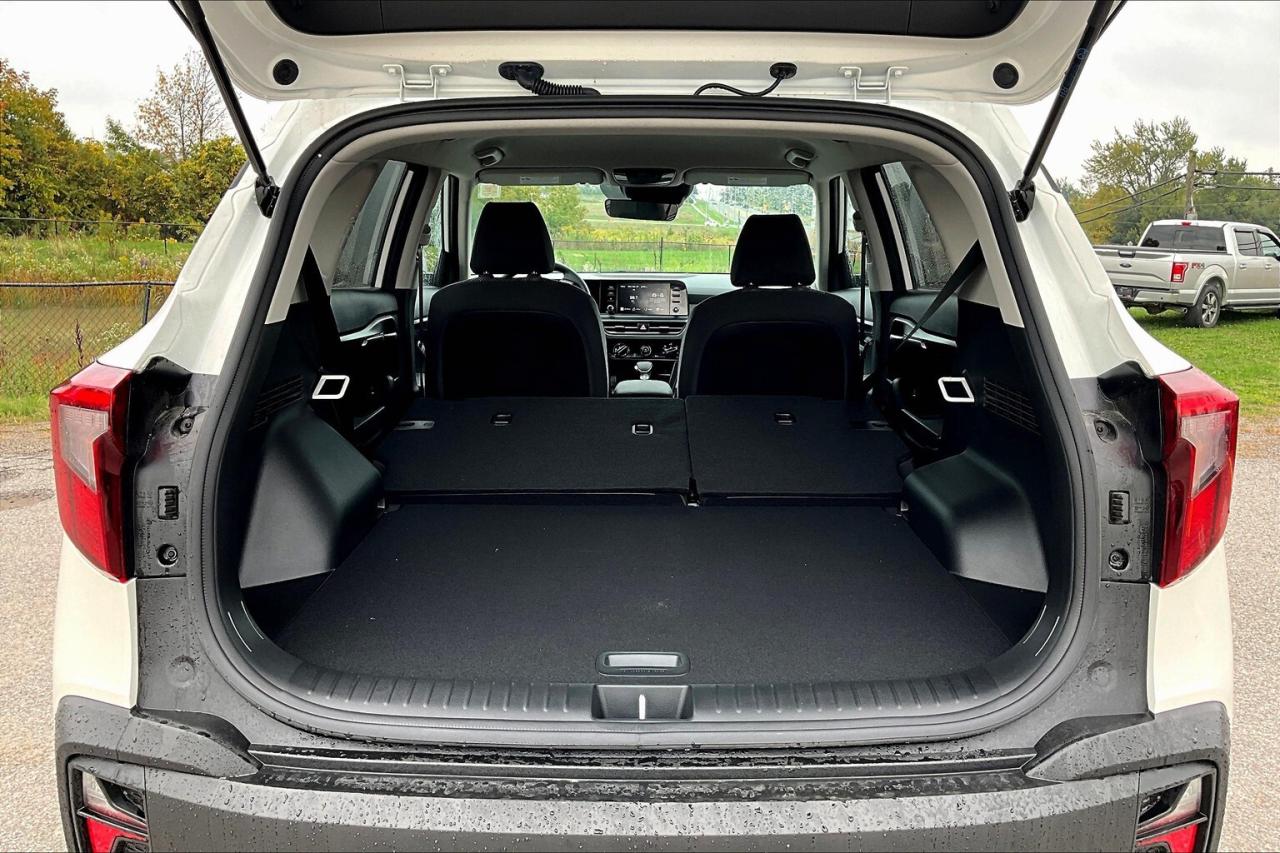 2025 Kia Seltos LX AWD   Heated Seats   Apple CarPlay/Android Auto Photo