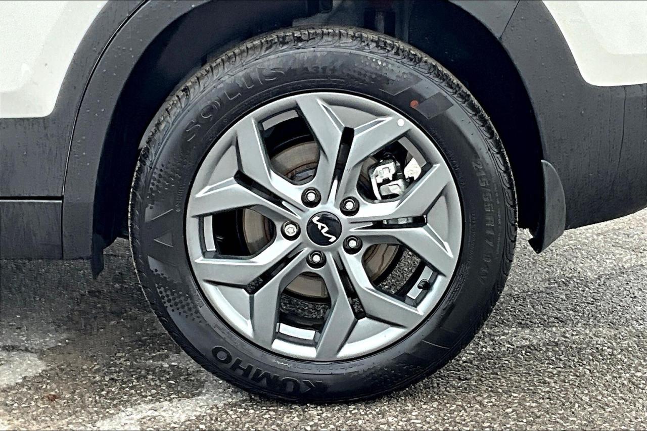 2025 Kia Seltos LX AWD   Heated Seats   Apple CarPlay/Android Auto Photo