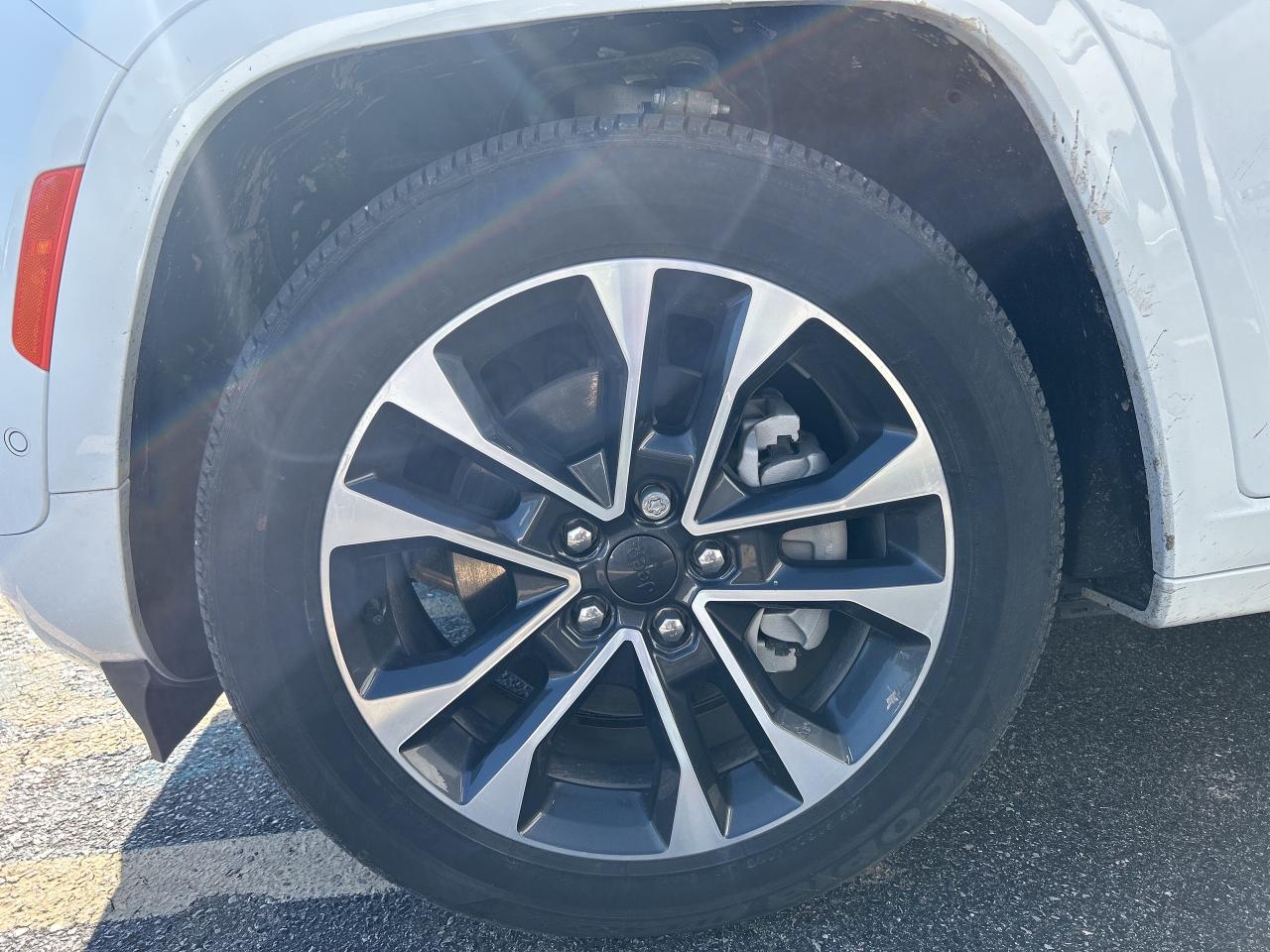 2023 Jeep Grand Cherokee 4xe Overland 4XE Photo