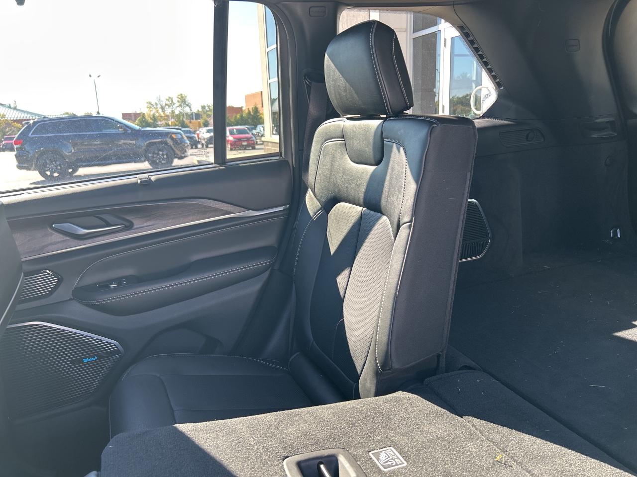 2023 Jeep Grand Cherokee 4xe Overland 4XE Photo