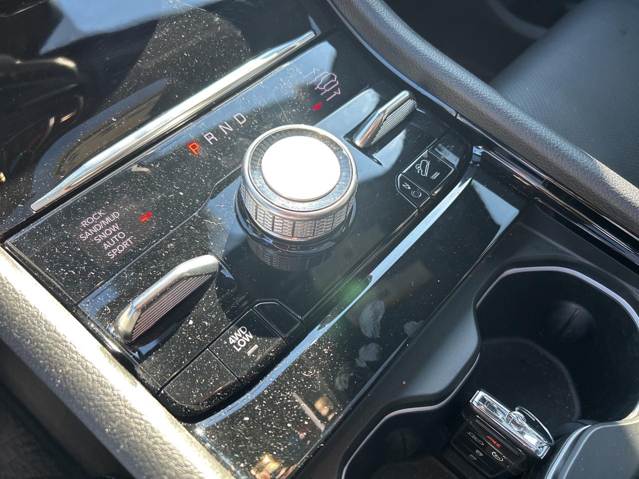 2023 Jeep Grand Cherokee 4xe Overland 4XE Photo