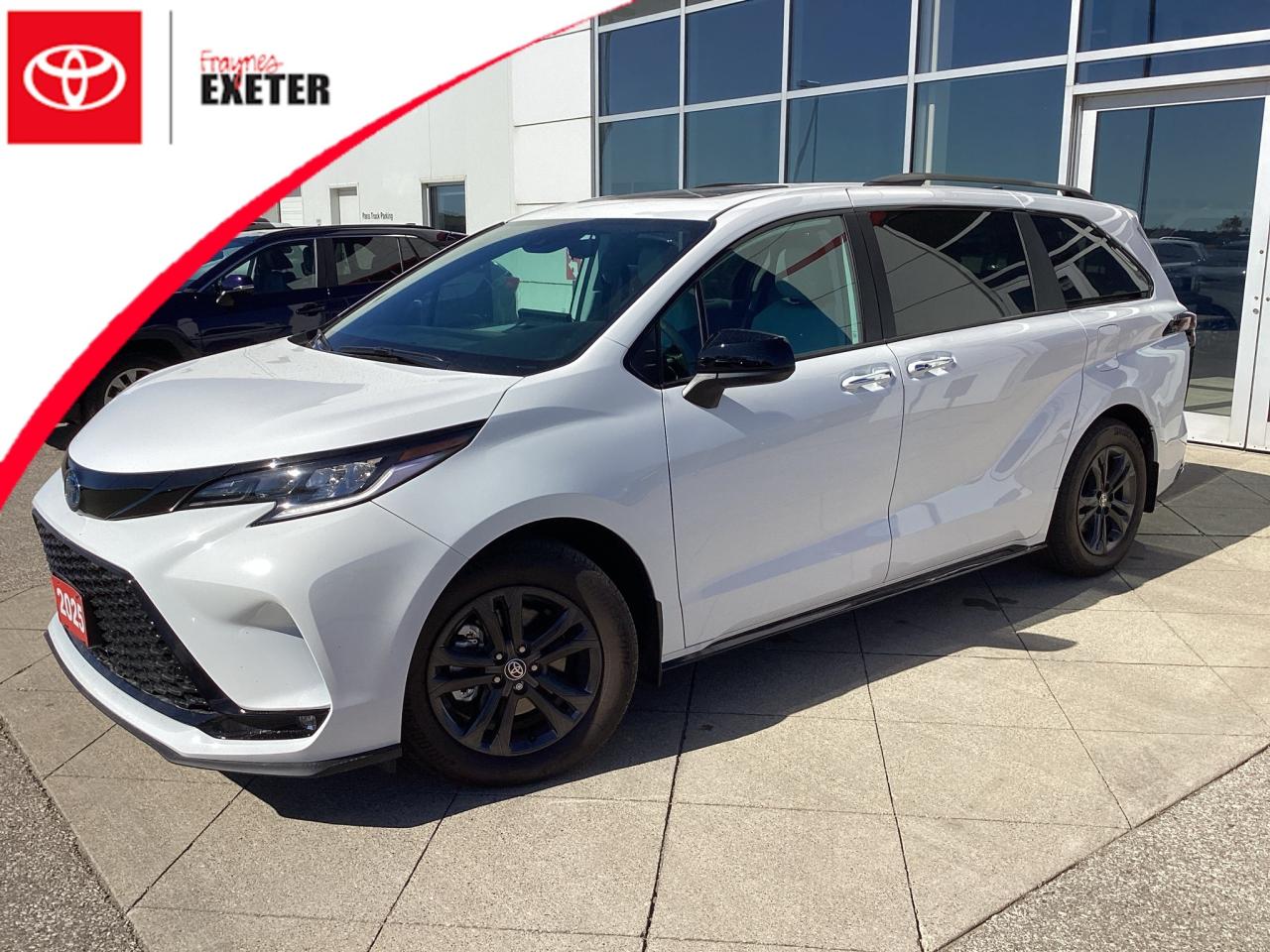 2025 Toyota Sienna XSE 7-Passenger AWD Photo0