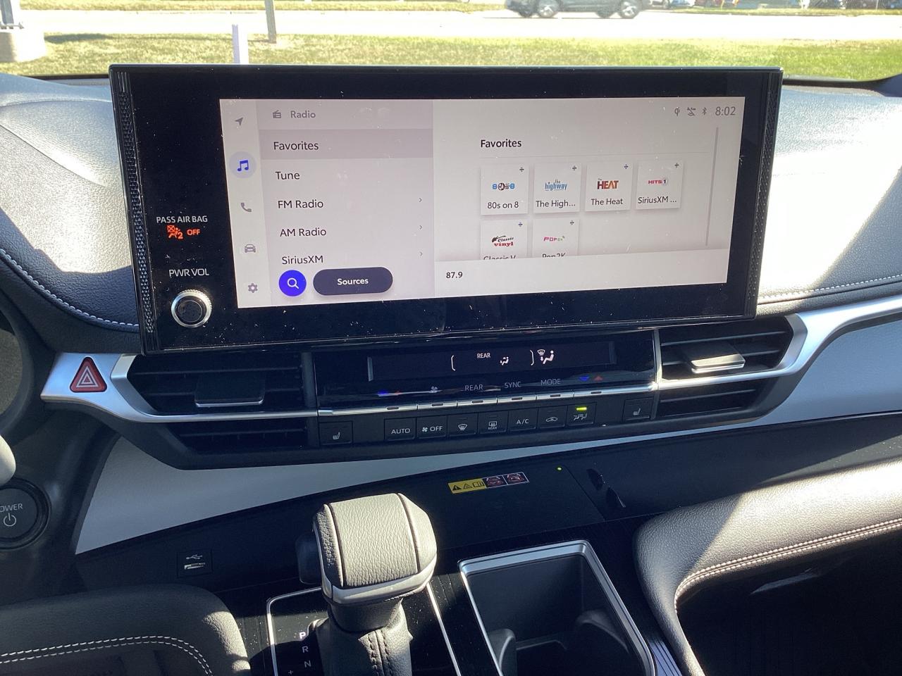 2025 Toyota Sienna XSE 7-Passenger AWD Photo