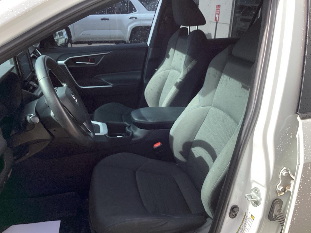 2022 Toyota RAV4 Hybrid SE AWD Photo