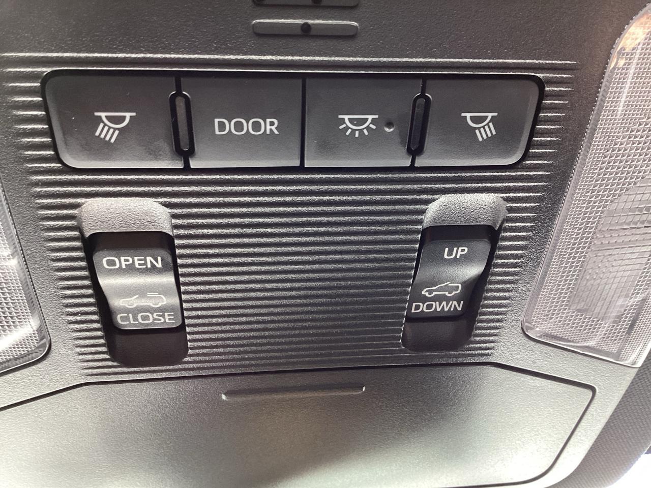 2022 Toyota RAV4 Hybrid SE AWD Photo