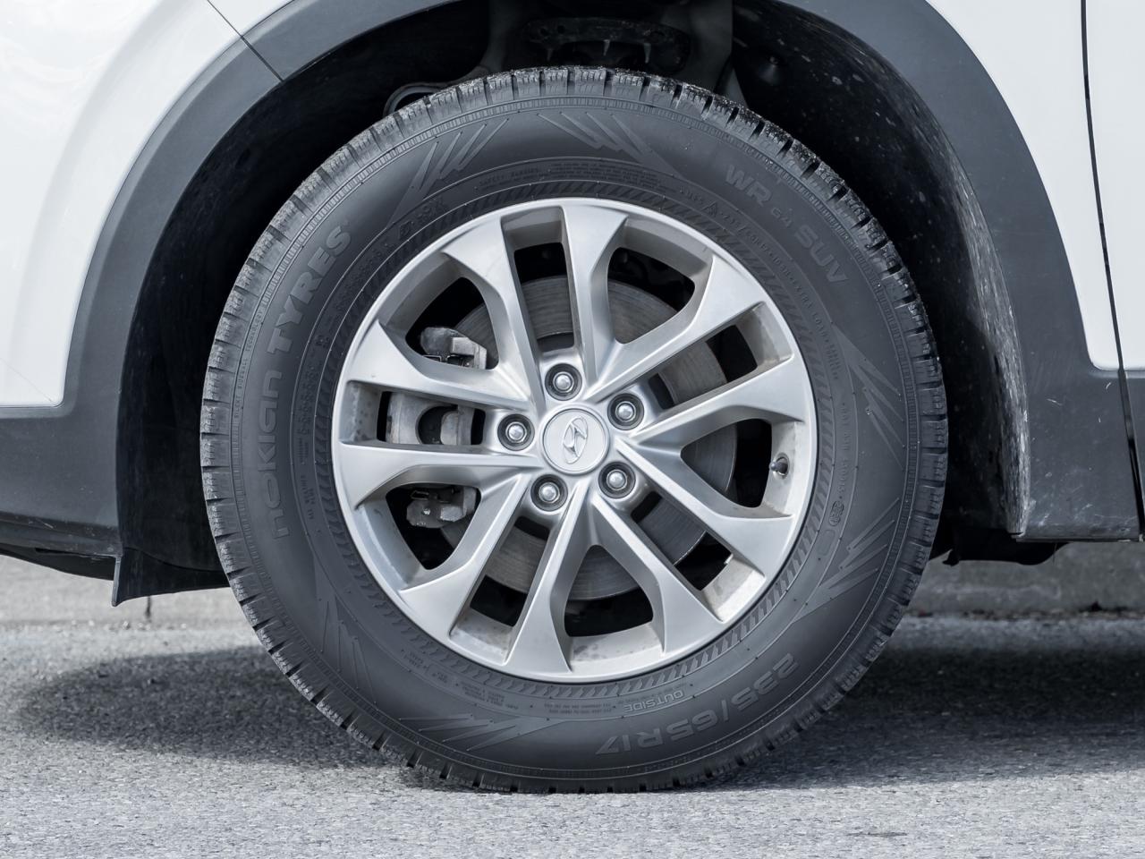 2020 Hyundai Santa Fe 2.4L Essential AWD w-Safety Package Photo3