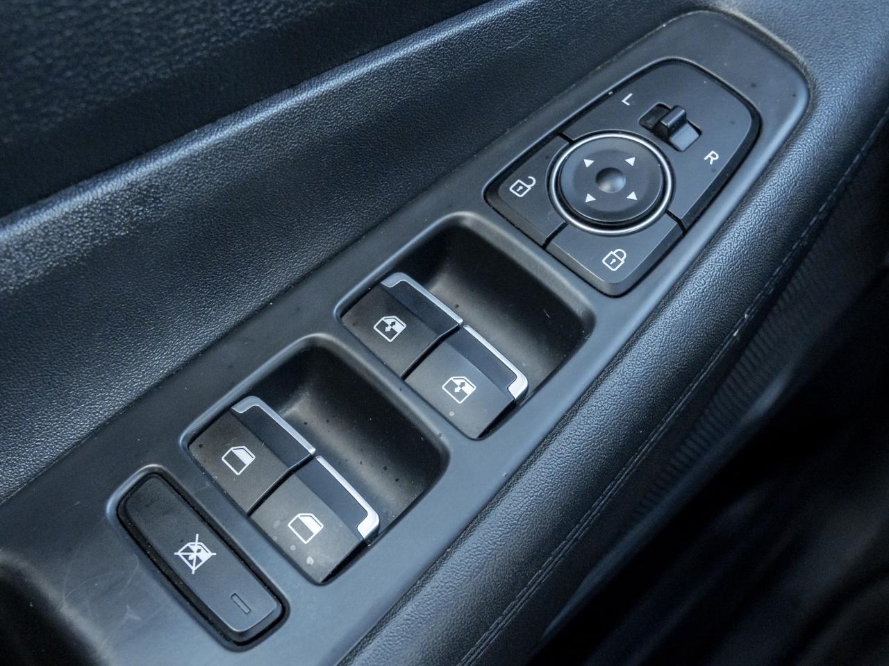 2020 Hyundai Santa Fe 2.4L Essential AWD w-Safety Package Photo