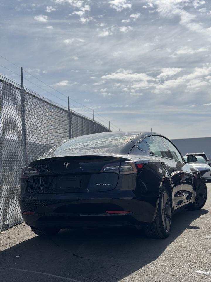 2023 Tesla Model 3 Long Range AWD Photo3