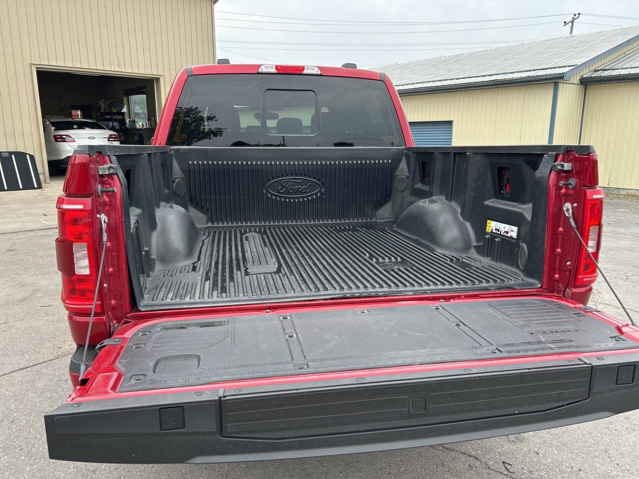 2022 Ford F-150 SPORT 4x4 3.5L  CALL NAPANEE 613-354-2100 Photo