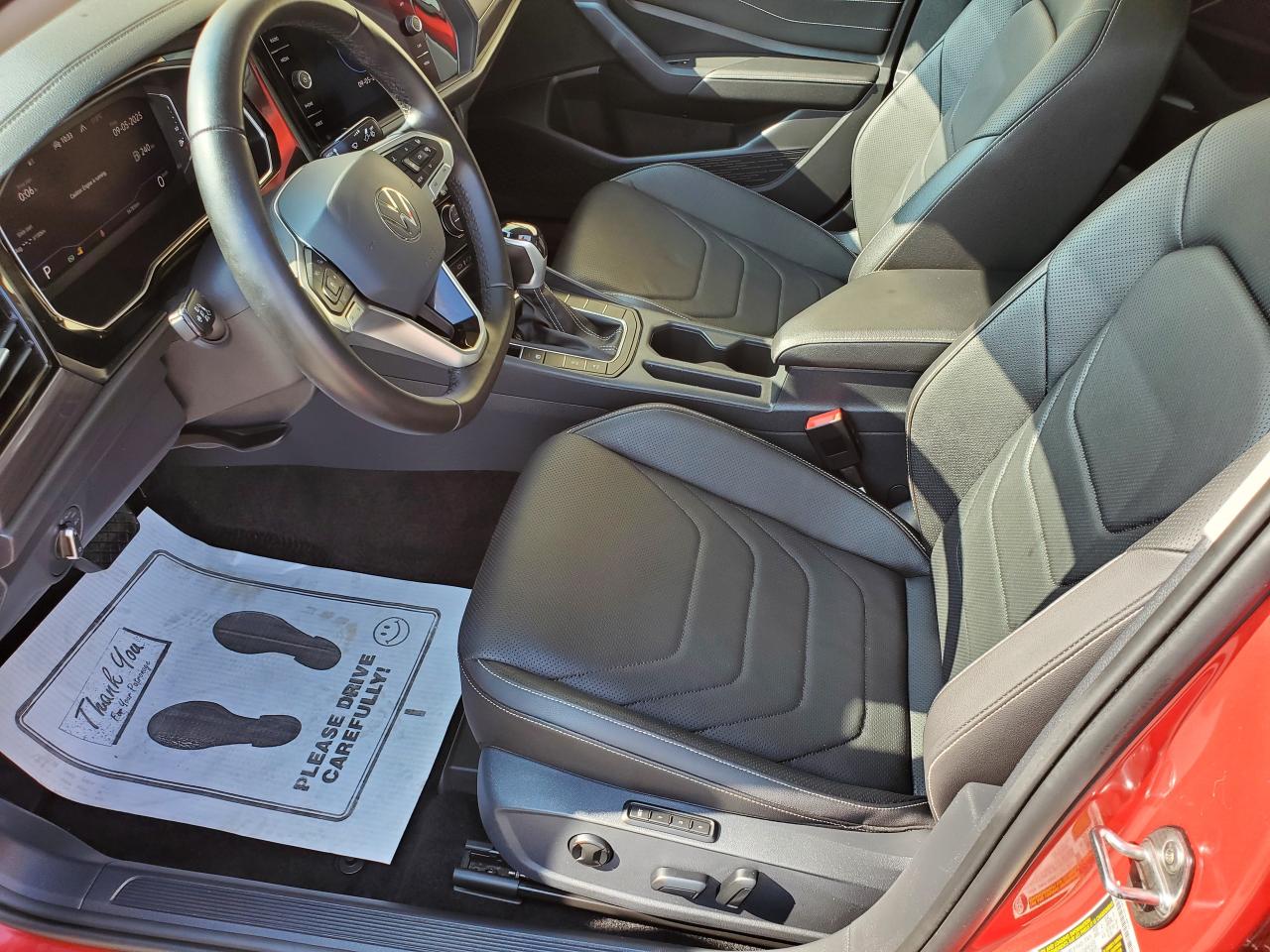 2022 Volkswagen Jetta Highline NAVI/LEATHER/PANO ROOF  CALL BELLEVILLE Photo