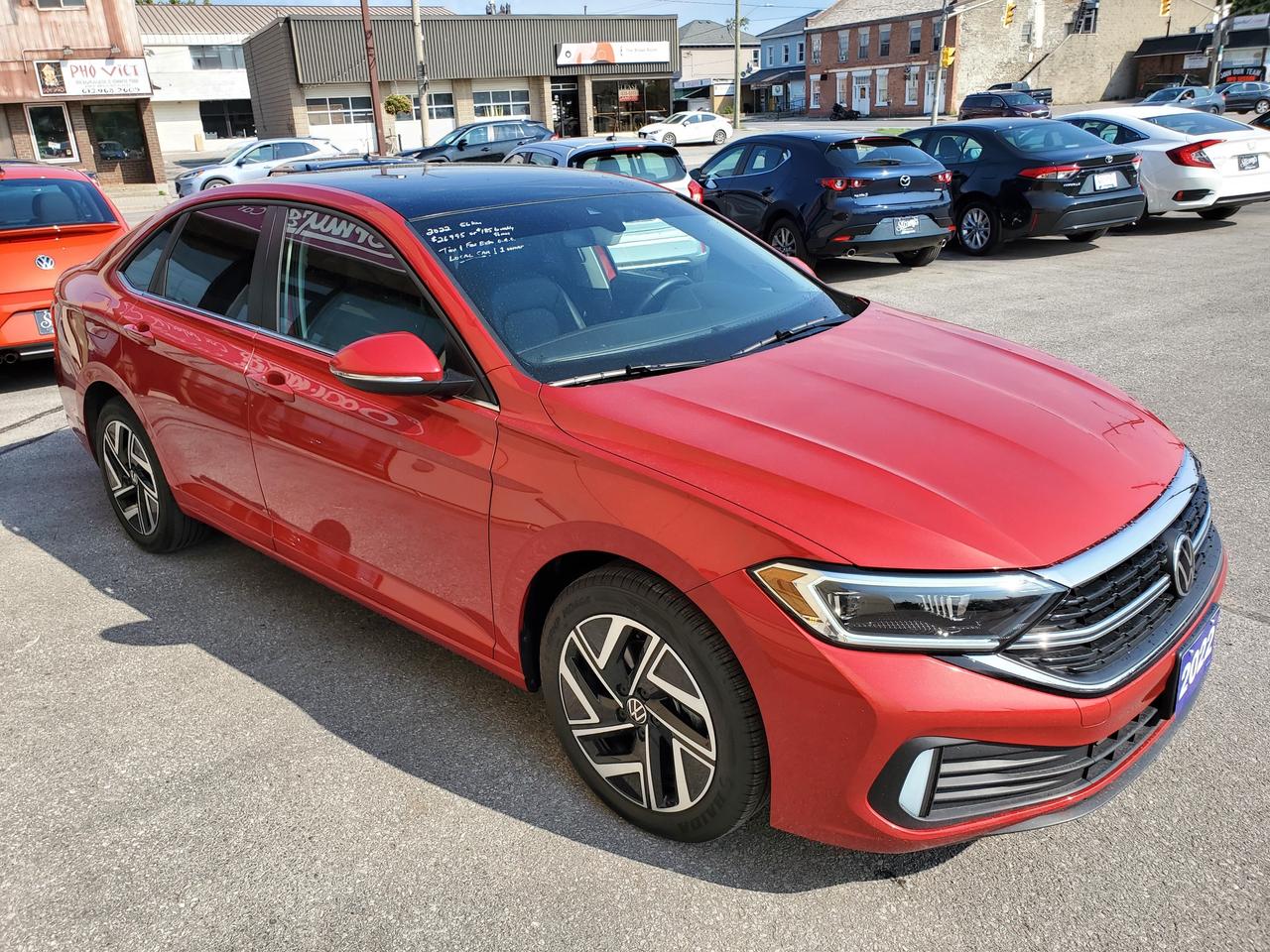 2022 Volkswagen Jetta Highline NAVI/LEATHER/PANO ROOF  CALL BELLEVILLE Photo