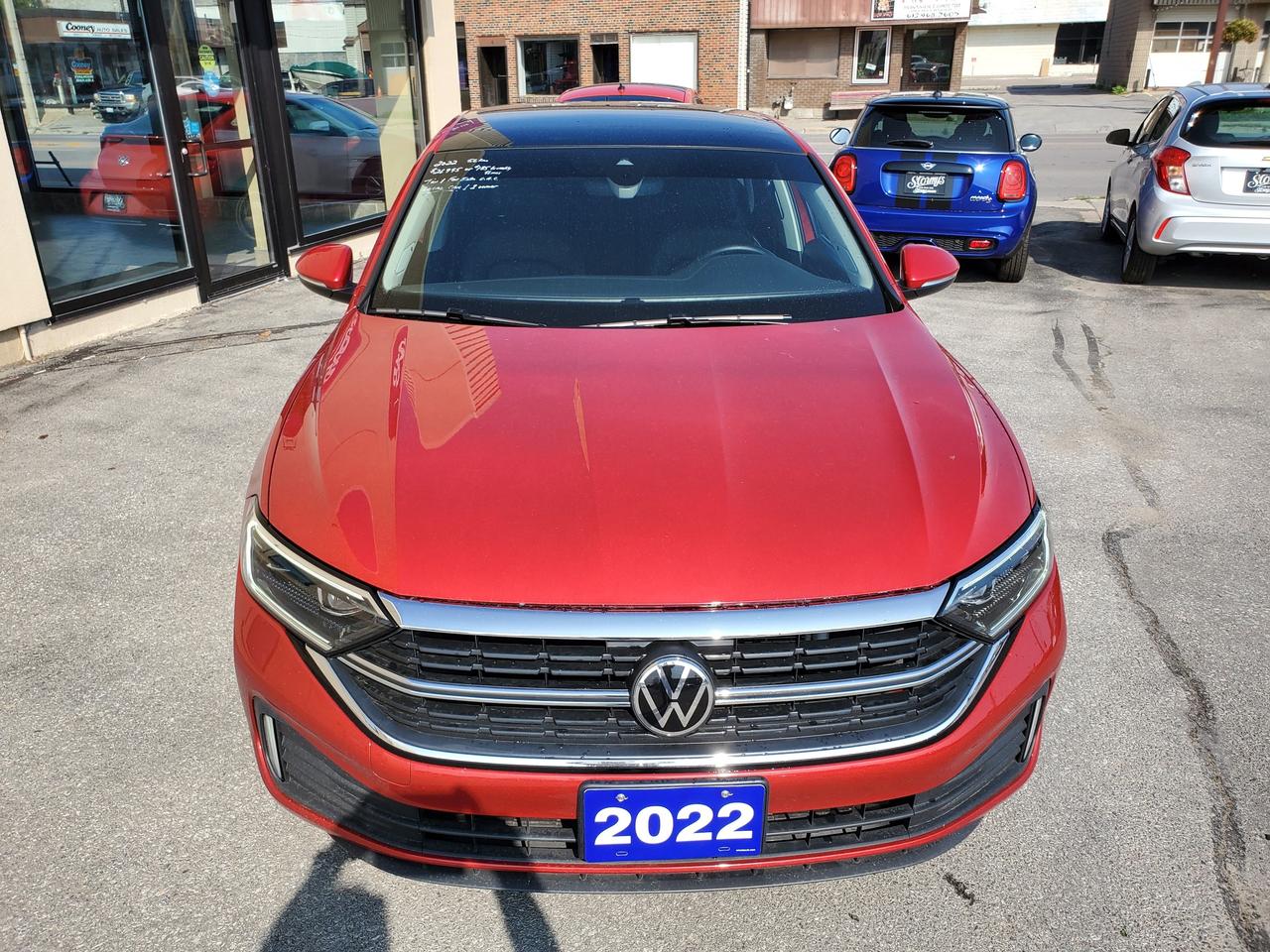 2022 Volkswagen Jetta Highline NAVI/LEATHER/PANO ROOF  CALL BELLEVILLE Photo2