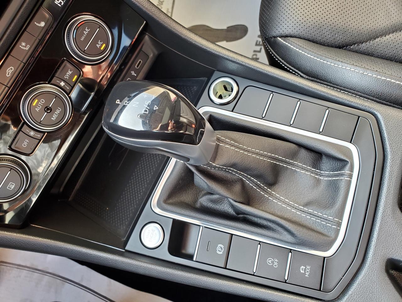 2022 Volkswagen Jetta Highline NAVI/LEATHER/PANO ROOF  CALL BELLEVILLE Photo