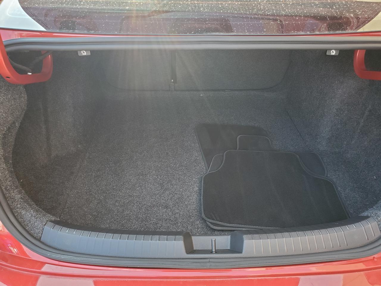 2022 Volkswagen Jetta Highline NAVI/LEATHER/PANO ROOF  CALL BELLEVILLE Photo