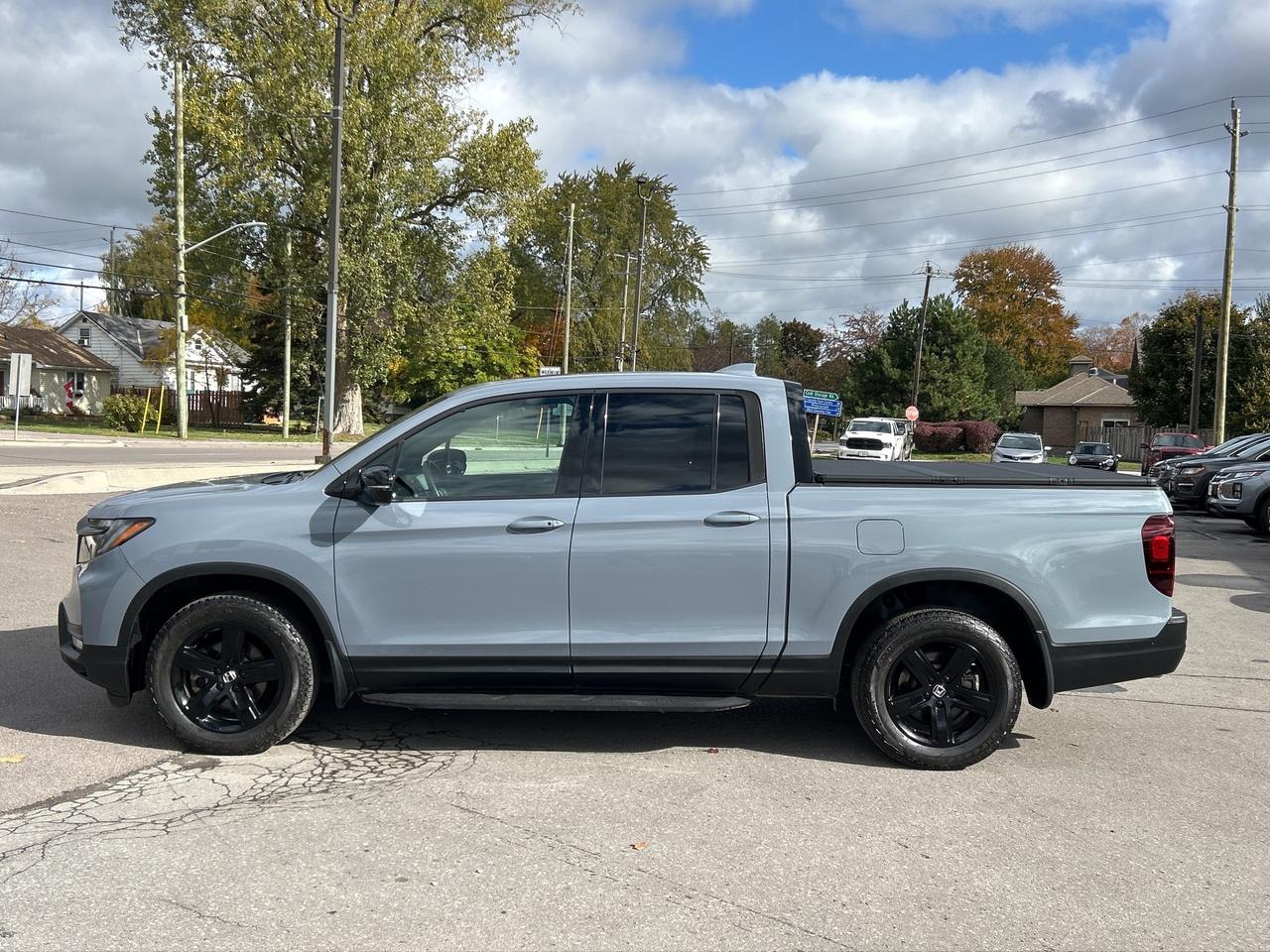 2022 Honda Ridgeline Black Edition FULLY LOADED!! CALL BELLEVILLE 66KM! Photo