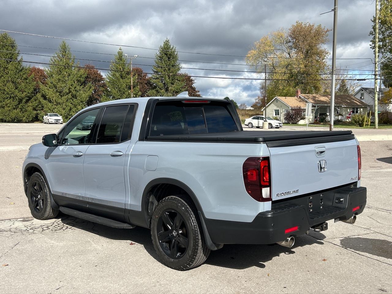 2022 Honda Ridgeline Black Edition FULLY LOADED!! CALL BELLEVILLE 66KM! Photo