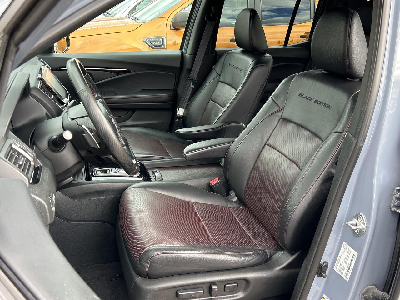 2022 Honda Ridgeline Black Edition FULLY LOADED!! CALL BELLEVILLE 66KM! Photo