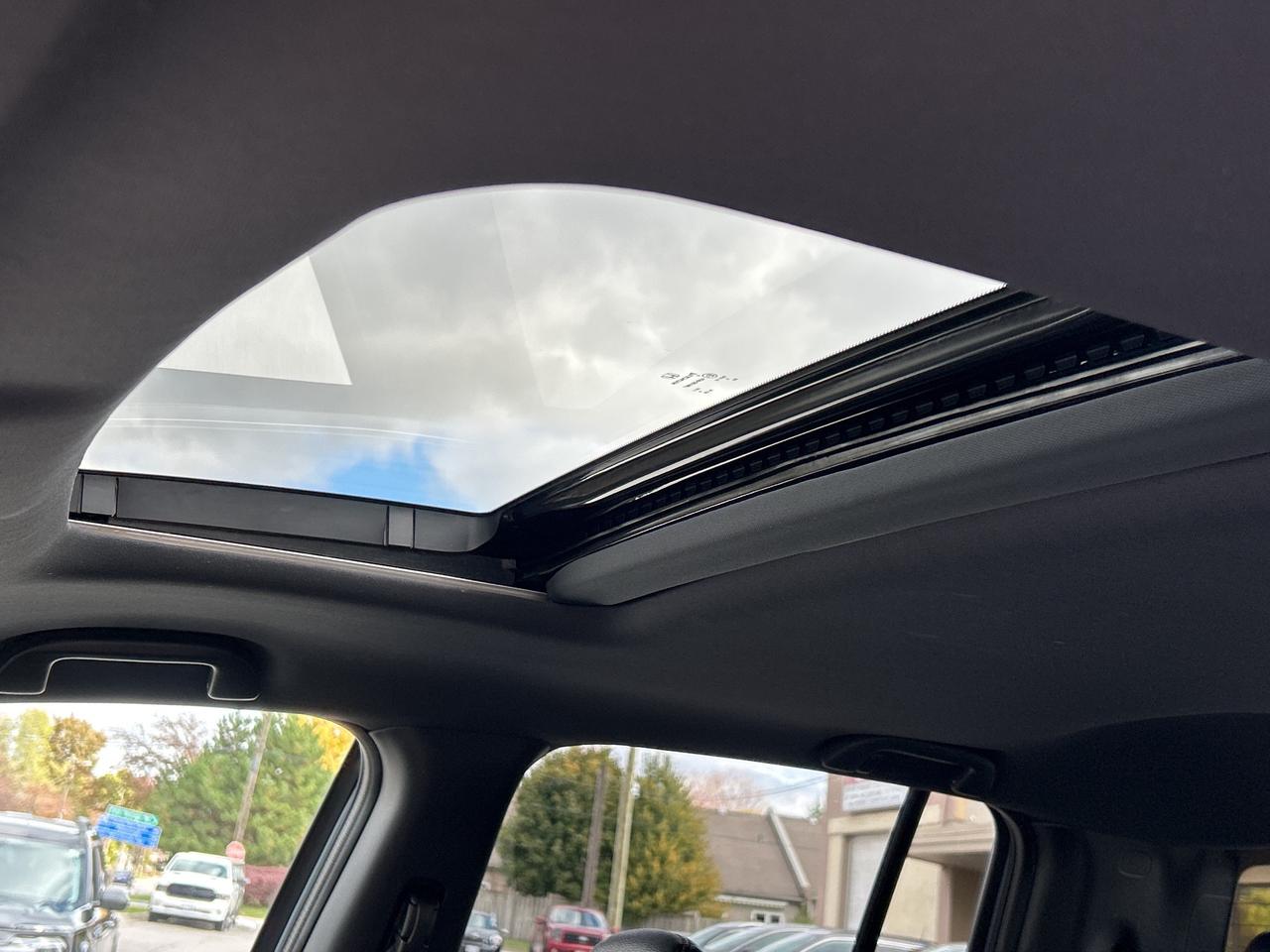 2022 Honda Ridgeline Black Edition FULLY LOADED!! CALL BELLEVILLE 66KM! Photo