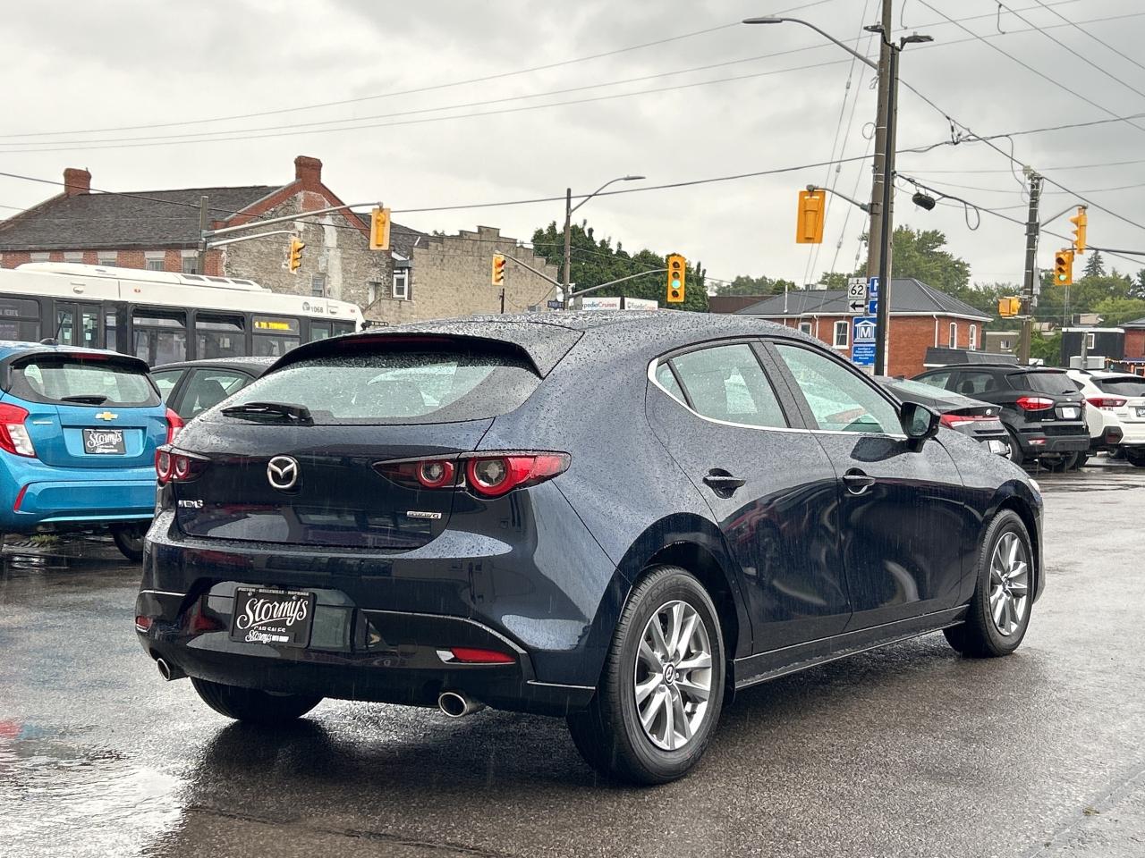 2025 Mazda Mazda3 Sport GS SPORT HATCH/AUTO *CALL BELLEVILLE 613-961-8848 Photo