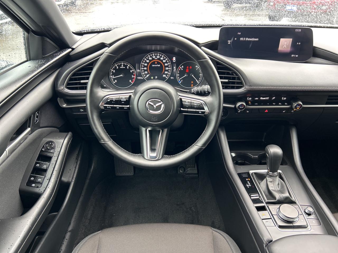 2025 Mazda Mazda3 Sport GS SPORT HATCH/AUTO *CALL BELLEVILLE 613-961-8848 Photo