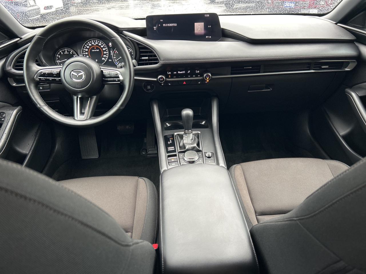 2025 Mazda Mazda3 Sport GS SPORT HATCH/AUTO *CALL BELLEVILLE 613-961-8848 Photo