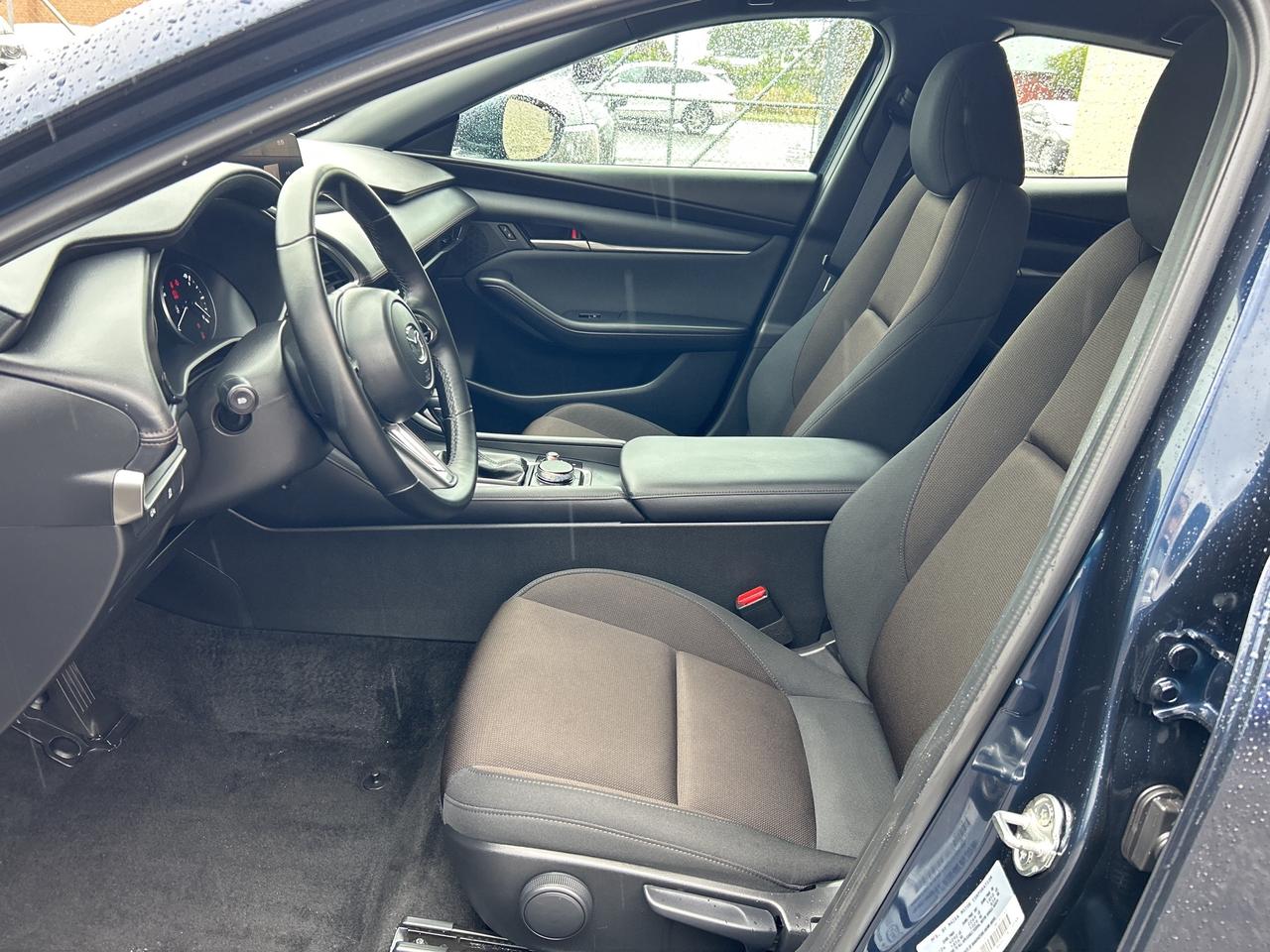 2025 Mazda Mazda3 Sport GS SPORT HATCH/AUTO *CALL BELLEVILLE 613-961-8848 Photo