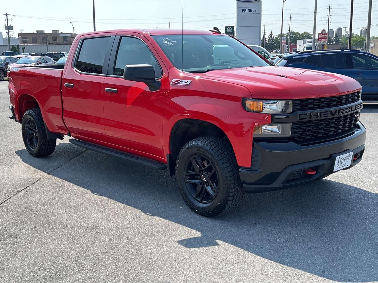2022 Chevrolet Silverado 1500 Custom Trail Boss  CALL NAPANEE 613-354-2100 Photo