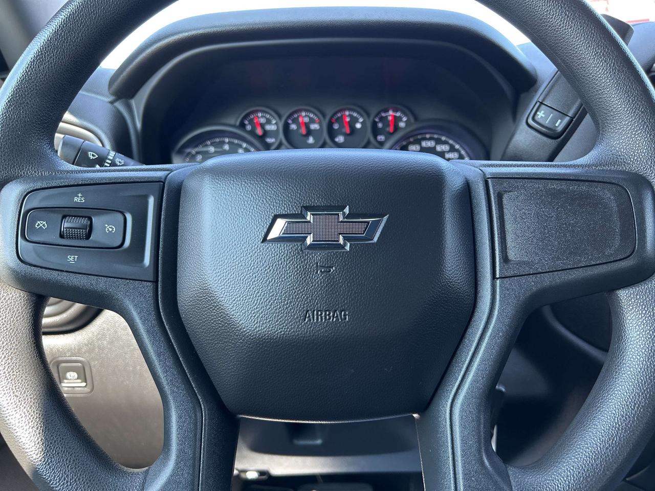2022 Chevrolet Silverado 1500 Custom Trail Boss  CALL NAPANEE 613-354-2100 Photo