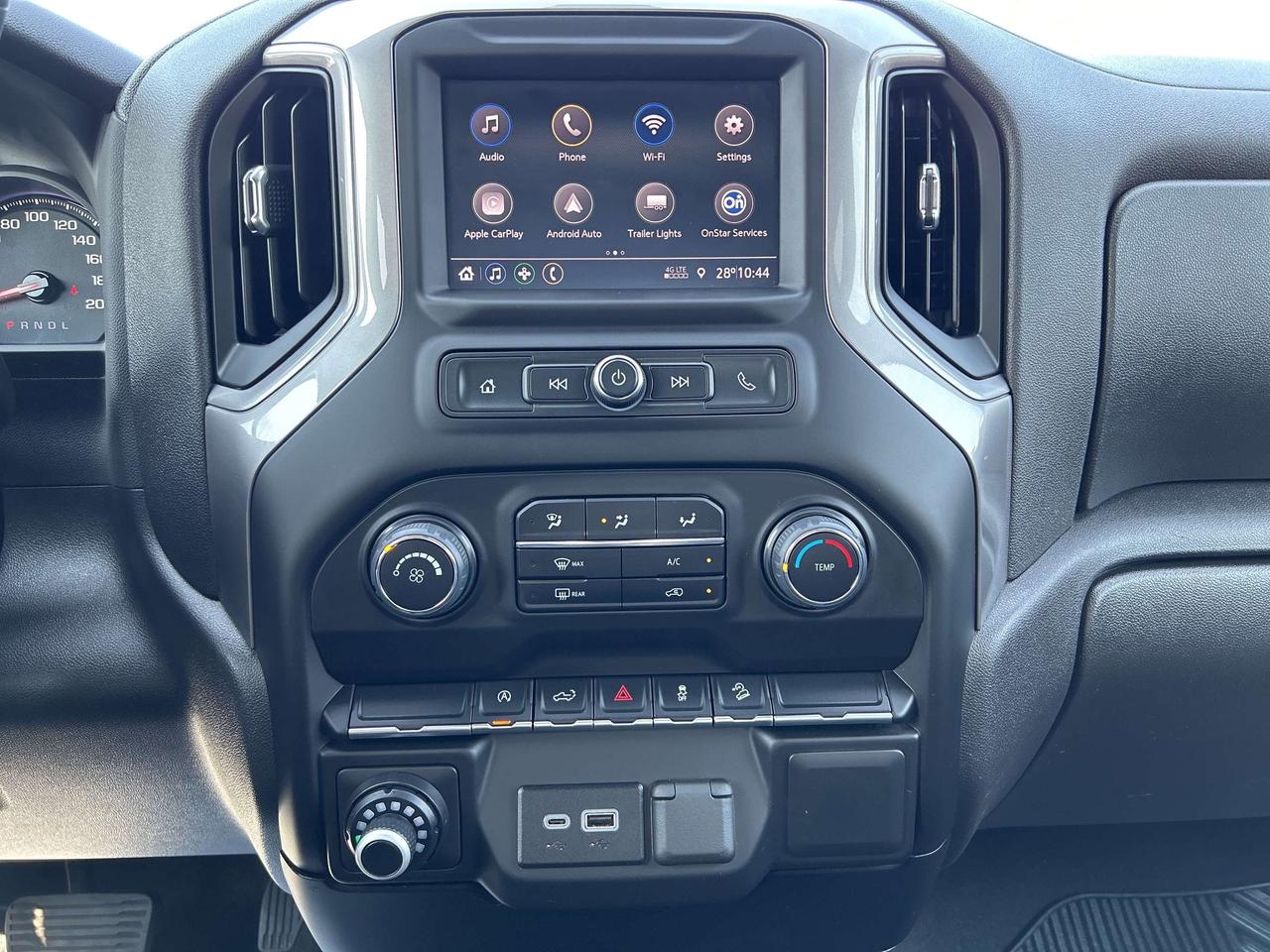 2022 Chevrolet Silverado 1500 Custom Trail Boss  CALL NAPANEE 613-354-2100 Photo