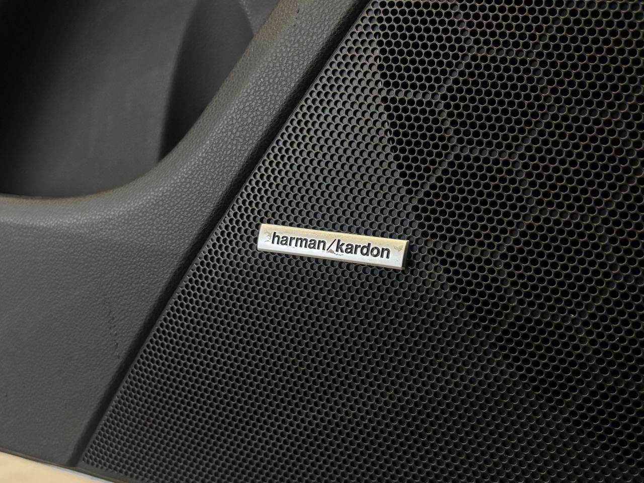 2025 Subaru Crosstrek LIMITED   DEALER DEMO   CLEAN CARFAX  NAVI SUNROOF Photo