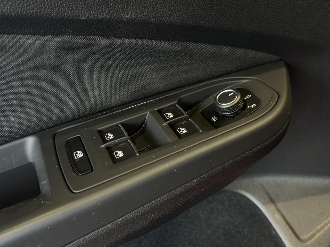 2022 Volkswagen Golf GTI AUTOBAHN!   2 SETS OF TIRES/RIMS   CLEAN CARFAX Photo