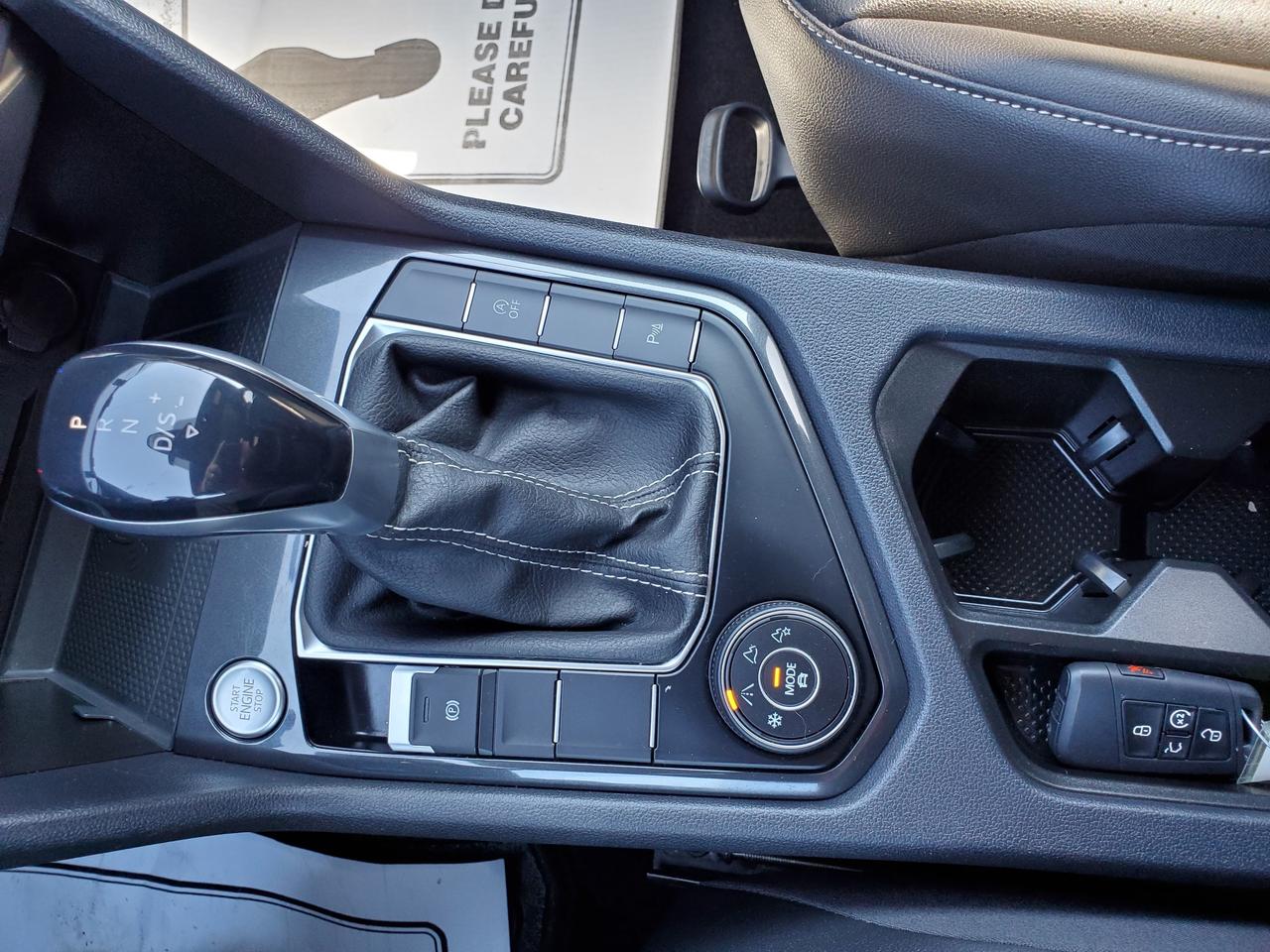 2022 Volkswagen Tiguan Comfortline R-Line Black Edition  **CALL NAPANEE Photo